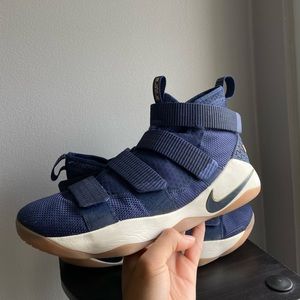 LeBron Soldier 11 ‘Cavs’ 🏆